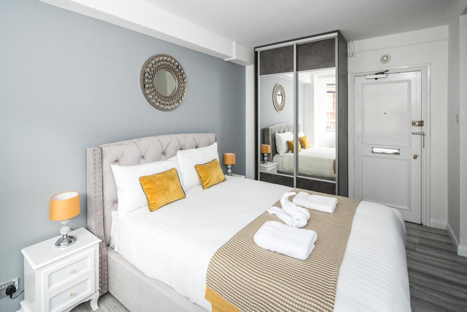 New Sleek & Modern Studio In The Heart Of Chelsea 런던 외부 사진
